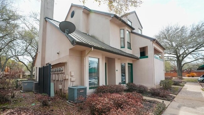 Photo - 4144 Greystone Way Unidad 104