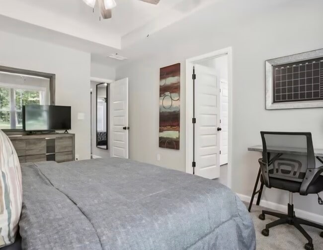 Photo - 210 Brittany Pointe Ln