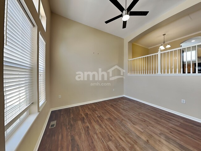 Photo - 1473 Bergen Rock St