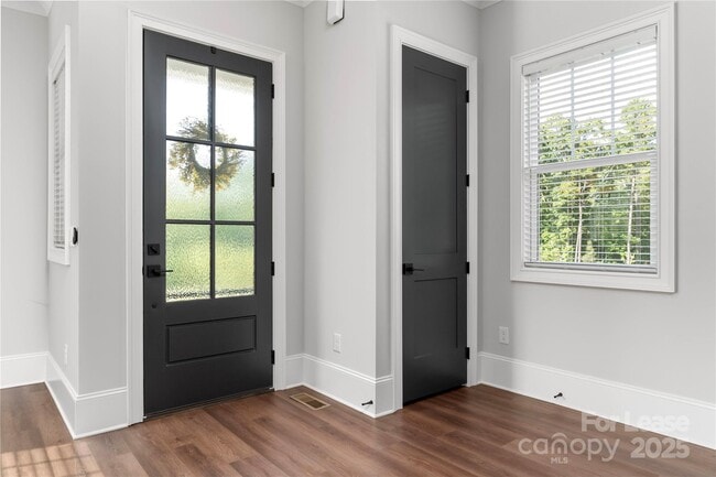 Photo - 805 Naples Dr