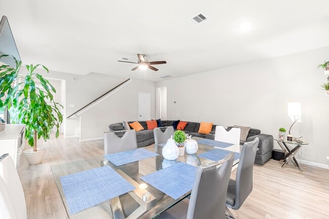 Photo - 5006 Sunway Dr