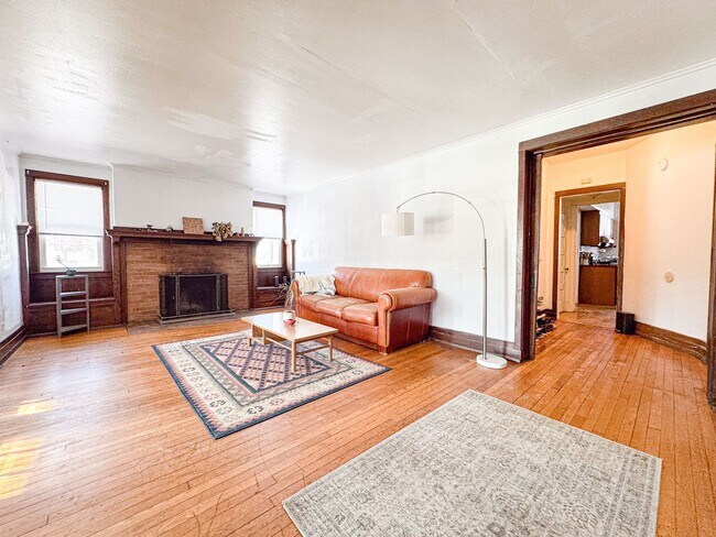 Photo - 1632 Jefferson St Unit 1632 Jefferson St - Whole House