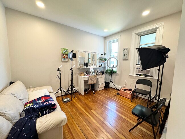 Photo - 165 Gove St Unit 3