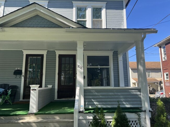 1018 Bucknell Ave