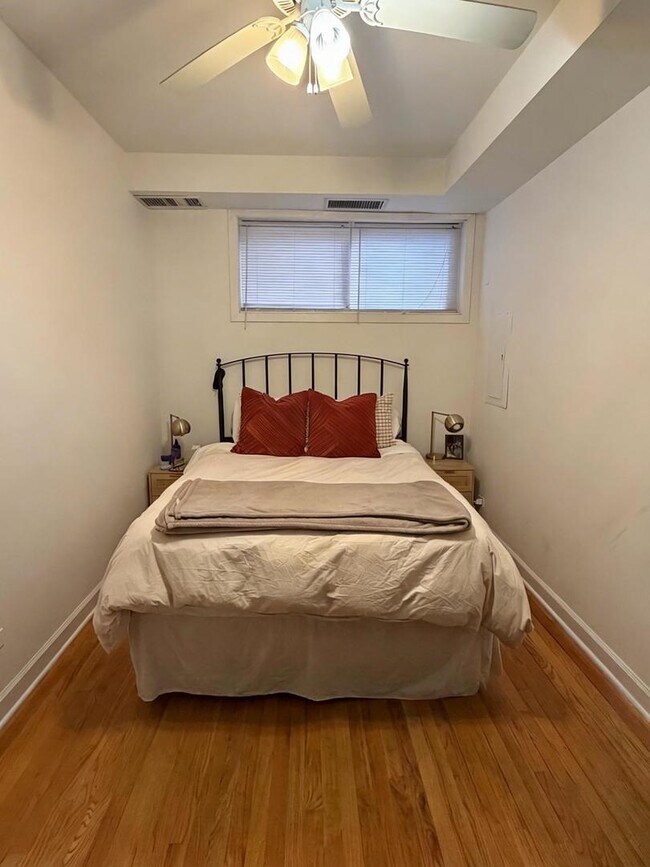 Photo - 1038 W Waveland Ave Unidad 2