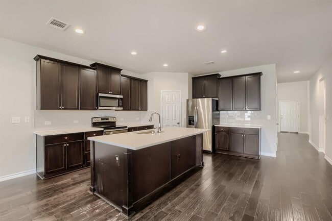 Photo - 173 Flexus Ln