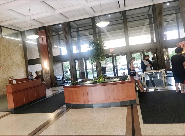 Photo - 5501 Seminary Rd Unit 2106-S