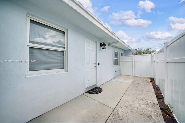 Photo - 1041 NE 9th Ave Apartamento Unidad A4