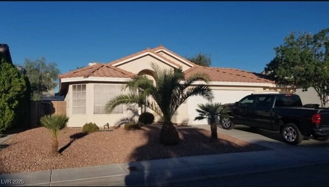 Building Photo - 5027 Vista Del Rio Way Rental