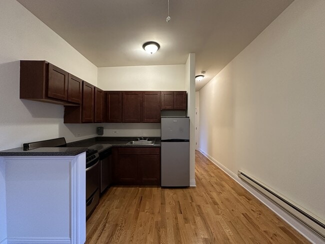 Photo - 824 W Cornelia Ave Unidad 013