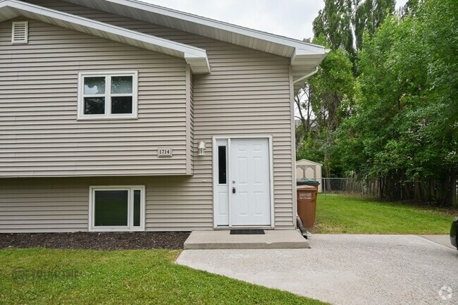 Building Photo - 1714 Duplex Unit 1714 Rental