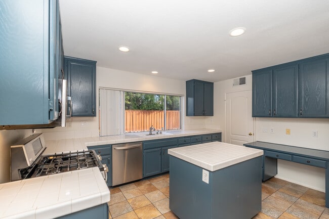 Photo - 31939 Monique Cir