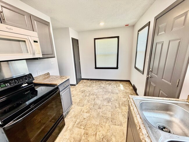 Photo - 4018 N 42nd St