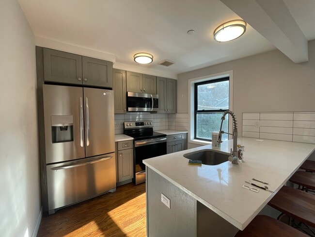 6102 Delafield Ave Unit Delafield