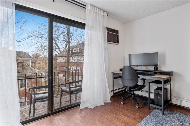 Photo - 555 Central Park Ave Unit 109