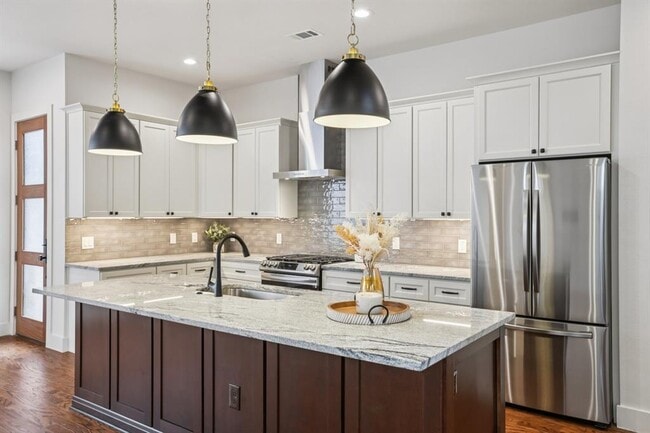 Photo - 6902 Northeast Dr