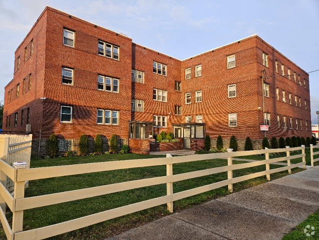 Building Photo - 751 Adams Ave Unit A12 Rental