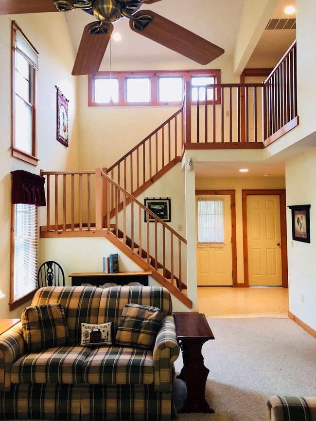 Photo - 143 Pine Ct Townhome
