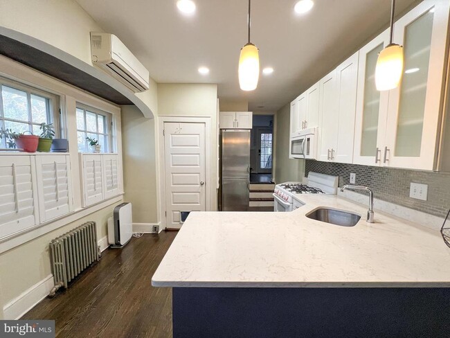 Photo - 7133 Sycamore Ave