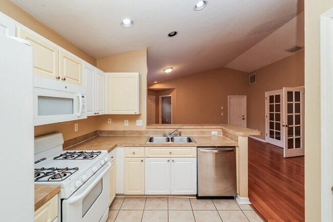 Photo - 6708 Summer Haven Dr