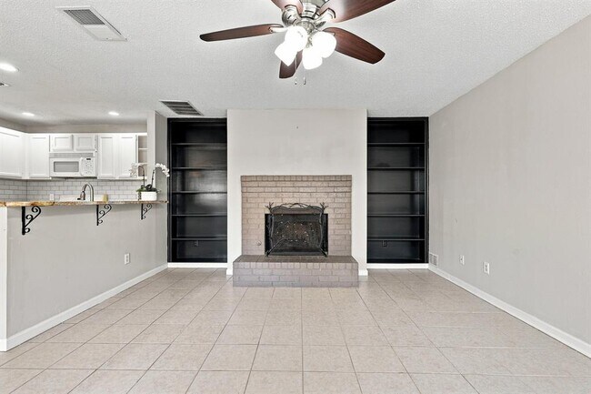 7825 Beauregard Cir