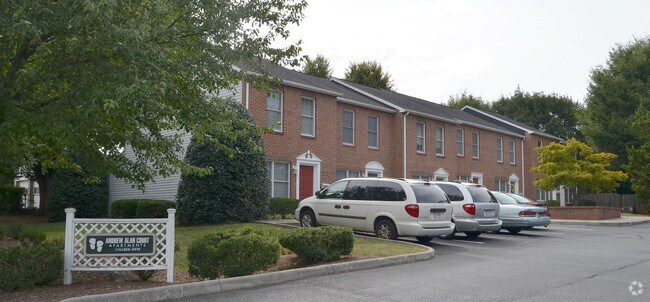 Andrew Alan Court Apartments - Andrew Alan Court Apartments