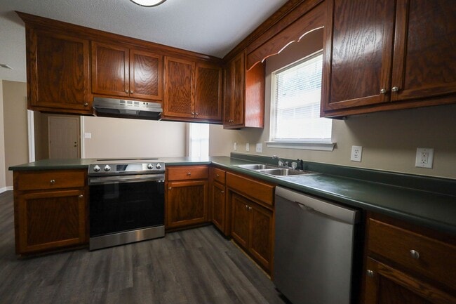 Photo - 1663 Fresno St