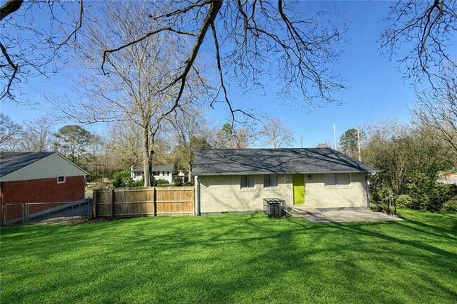 Photo - 7230 Mockingbird Trail