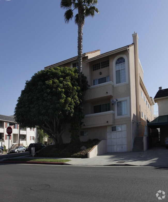 Photo - Wellesley Steps by Wiseman