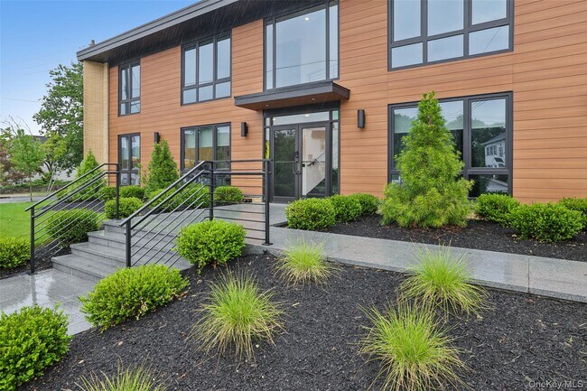 325 Manville Rd Unit 102