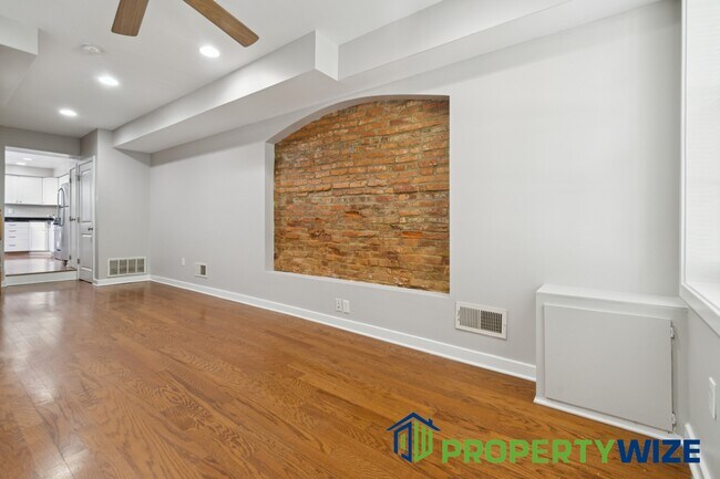 Photo - 303 S Washington St