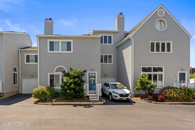 Photo - 450 Ocean Blvd