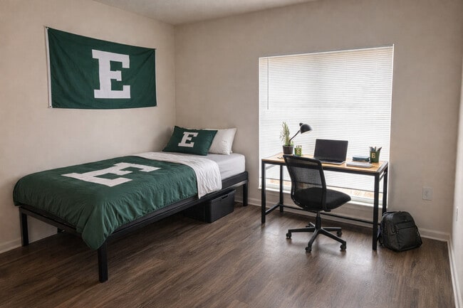 Building Photo - Peninsular Place