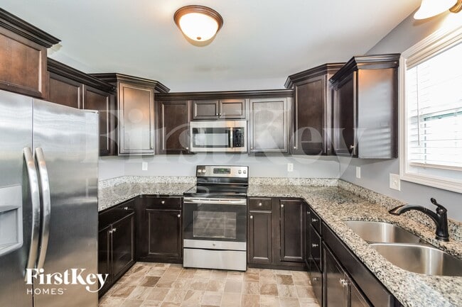 Photo - 794 Banister Dr