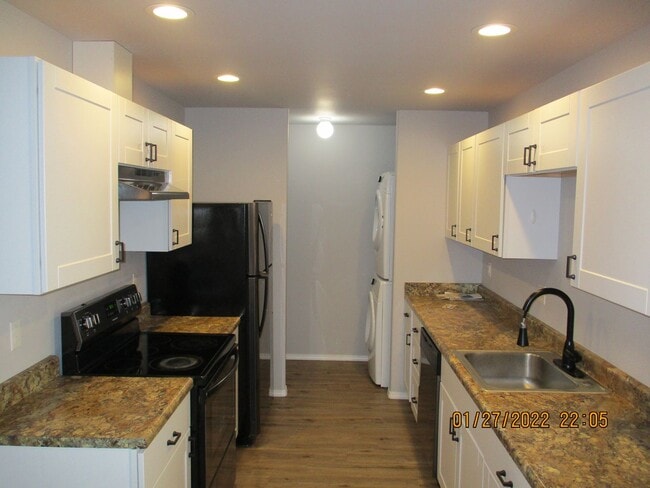 Photo - Beautifully remodeled 3 bed, 3 bath Duplex