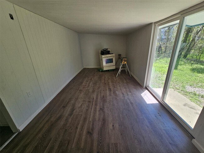 Photo - 6015 Beekman Rd