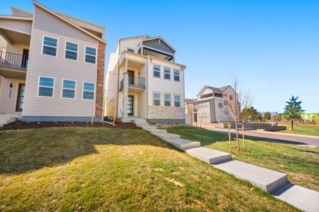 Building Photo - NEW CONSTRUCTION Gorgeous 4 Bedroom, 3.5 bath with Unbeatable Views