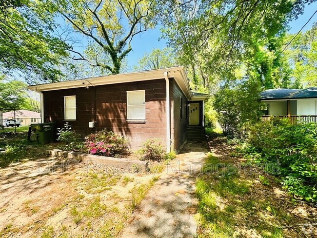 Building Photo - 2125 Larchwood Rd SW Rental