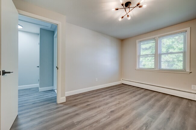 Photo - 4 Saint Regis St Apartments
