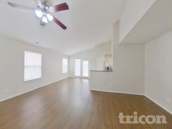 Photo - 529 Pullman St SW