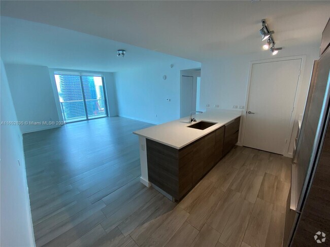 Building Photo - 1100S S Miami Ave Unit 3408 Rental