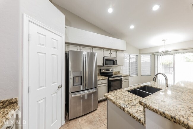 3040 N Silverado