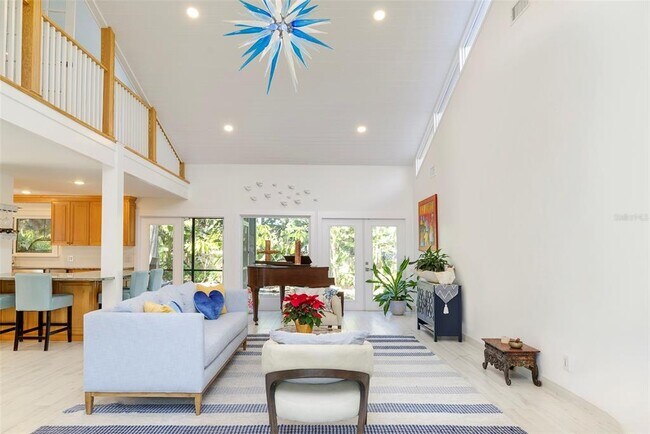 Photo - 935 42nd Ave N