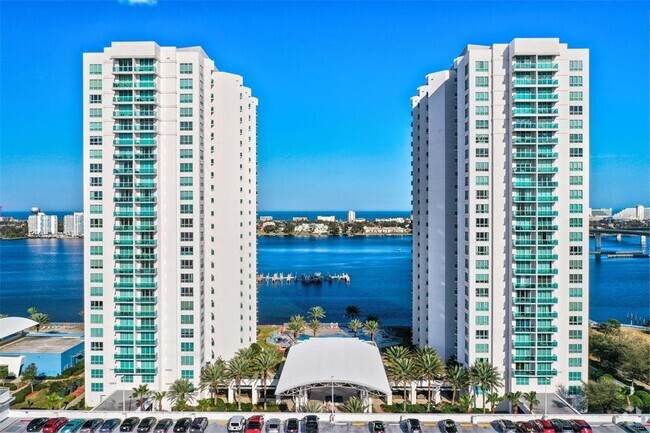 Building Photo - 231 Riverside Dr Rental