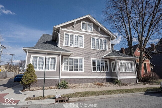 Building Photo - 125 E 17th St Unit 1