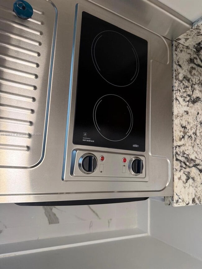 Photo - 1050 NW 25th Way