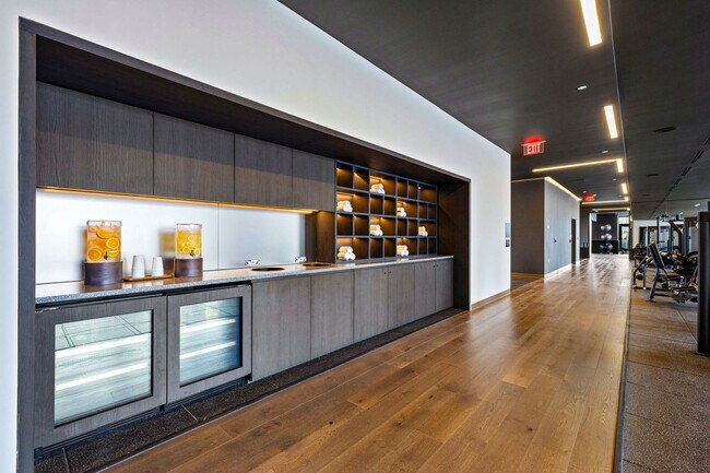 Photo - 159 NE 6th St Unidad FL19-ID1032227P