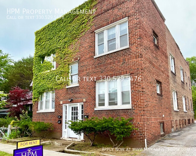 Building Photo - 1331 W 65th St Unit 102