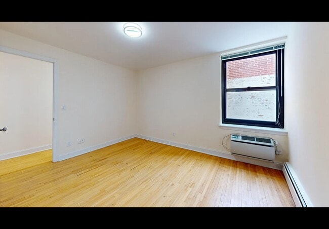 Photo - 365 W 52nd St Unit 5A
