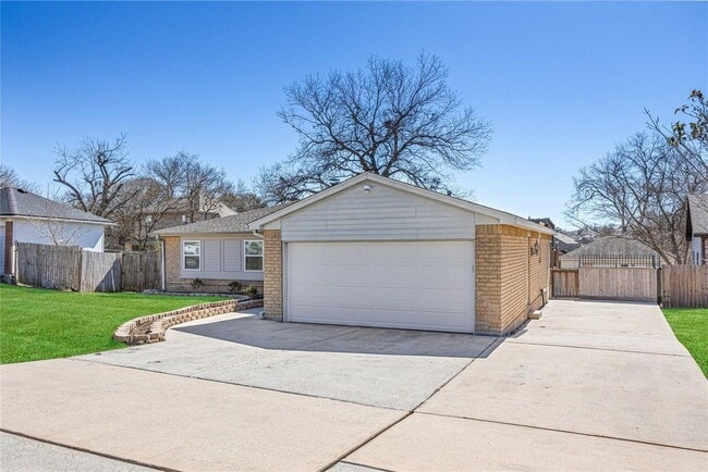 Building Photo - 12757 Lake Conroe Hills Dr